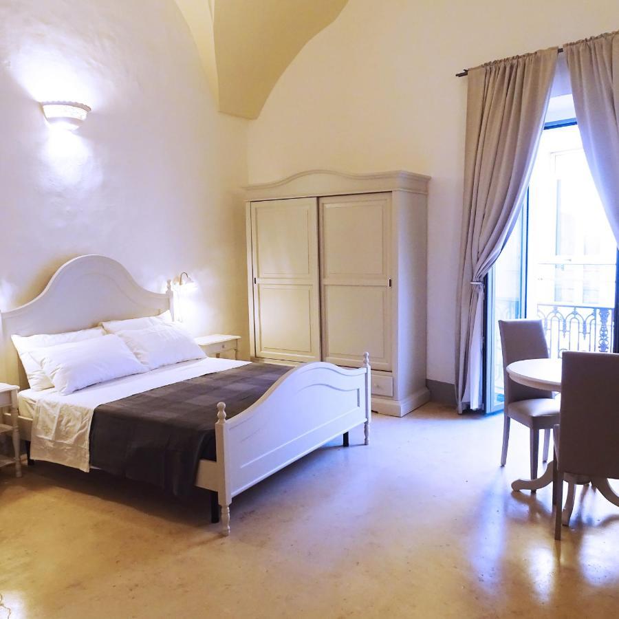 Le Finestre Su Porta Carrese - Luxury Rooms Matino Exteriör bild