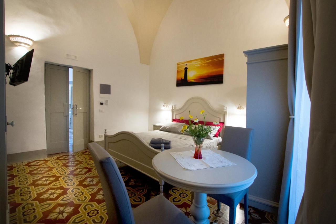 Le Finestre Su Porta Carrese - Luxury Rooms Matino Exteriör bild